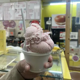 strawberry ice cream