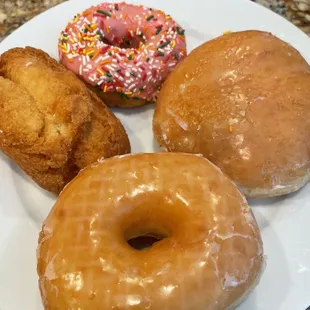Raised Donut.L, Buttermilk Donut, Raspberry Jelly Donut &amp; Pink Frosted Sprinkles Donut