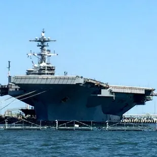 Aircraft carrier Ronald Regan