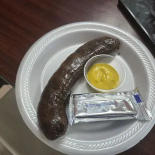 Boudin with mustard and crackers