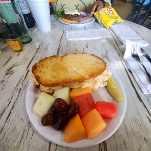 Turkey Reuben and fruit