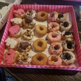 Beat donuts ever... MISS MINI DONUTS is a MUST