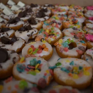 Love Miss. Mini Donuts! Recommend you trying &amp; ordering, convenient pick up!