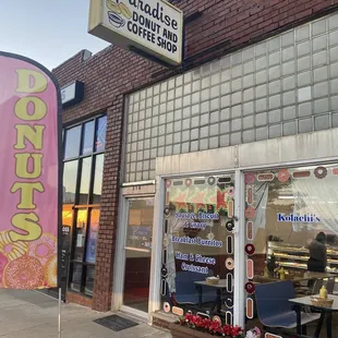 Outside View - Opens Early - Donuts are still warm