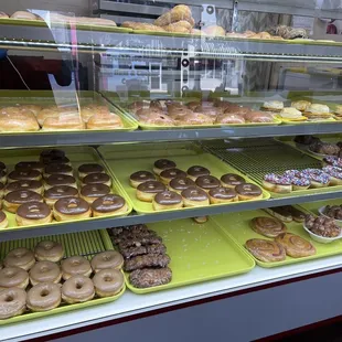 Beautiful assortment. Apple fritters are the best. This morning they were out of old fashioned.