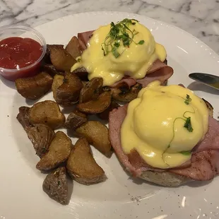 Eggs Benedict