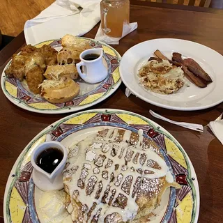 Applewood-Smoked Bacon** ***