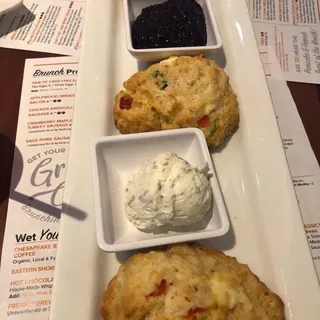 Pimento Cheese Biscuit Box (6)** ***