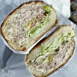 shorturl.at/oyJP6  Tuna on Dutch Crunch