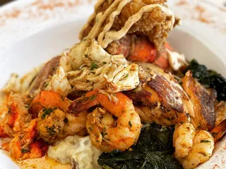 ZELLS Kitchen & Lounge