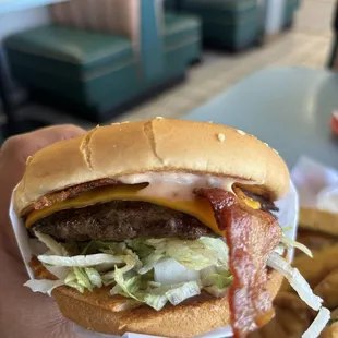 Bacon cheeseburger.
