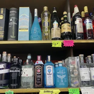 Many different types of gin