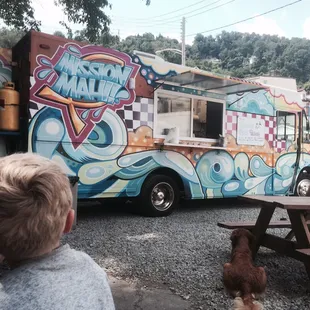 Love that paint job!!!