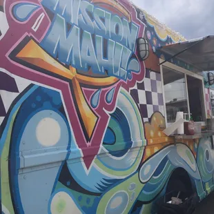 Mission Mahi food truck.