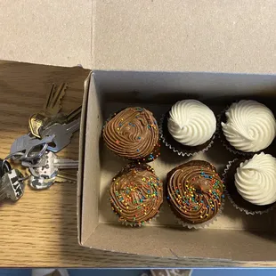 Mixed Dozen Cupcake Aztec Chocolate Cinnamon Horchata Classic Vanilla Double Chocolate Pumpkin Spice Red Velvet Meyer Lemon Cream