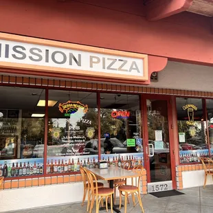 the outside of the restaurant