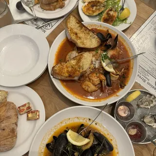 Steamed Black Mussels