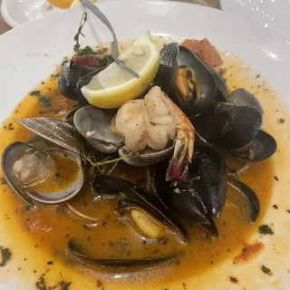 Steamed Shell Fish Combination