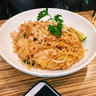 mission pad thai w/ chicken