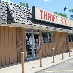 Conveniently located by 35E and 694, in Little Canada, about 5 miles north of St. Paul.