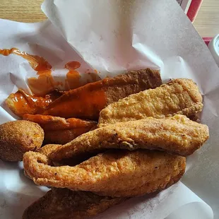 chicken wings and fried chicken, food