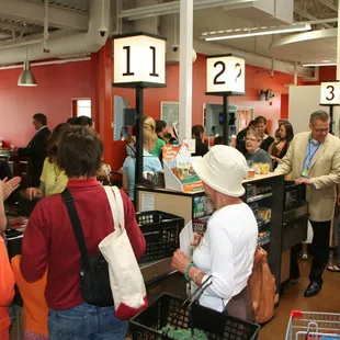 Mississippi Market, 500 7th Street West, St. Paul, MN 55102. Photo by Shaw-Lundquist Associates Inc.