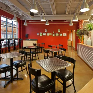 Mississippi Market, 500 7th Street West, St. Paul, MN 55102. Photo by LHB.