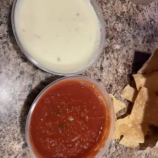 Chips, salsa, and queso amazeballs!