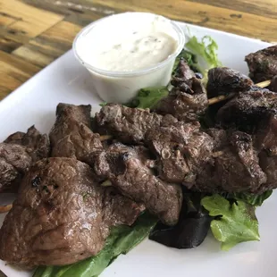 Steak Tips with Horseradish Sauce