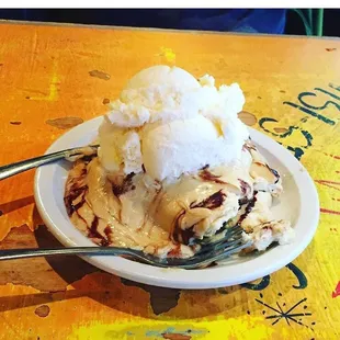 a plate of ice cream