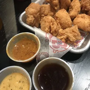 Boneless wings with house sauce, parmesan garlic, teriyaki