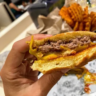 Cheeseburger is very good!