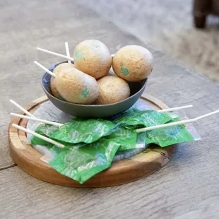 Tootsies Caramel Apple Lollipops before and after they have been freeze dried!