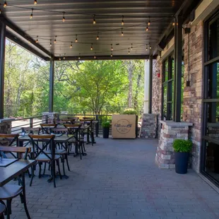 outside, ramen and noodles