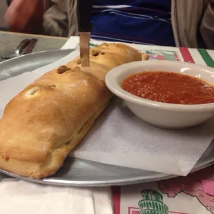 Omg!! Check out the size of the Stromboli