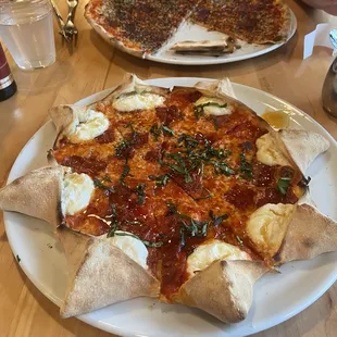 Star Luca with honey and Coffee pizza