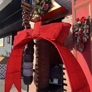 Cute front entrance decorations