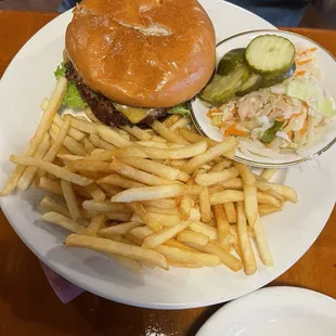 Classic Cheeseburger