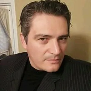 Dan R.