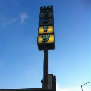 Pylon sign