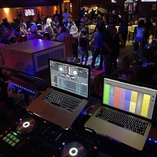 DJ Dizzy rocking the house.