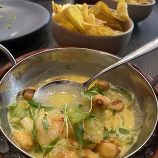 Pozole Verde Con Mariscos