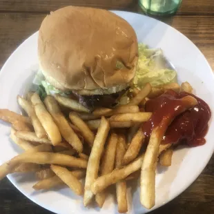 Cheeseburger and fries