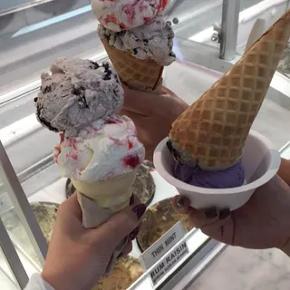 Strawberries N' Cream