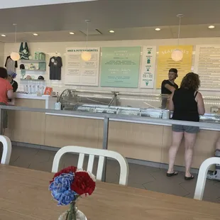 Great live flowers for 4th of July weekend on all the tables :-)