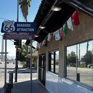 Outside on Mt. Vernon.