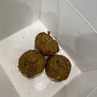 Falafels (TikTok: @justandyvu)