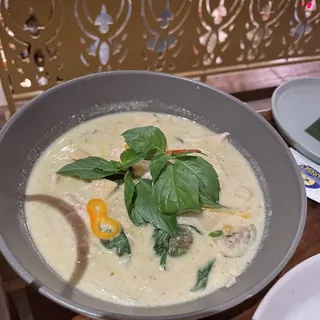 L Green Curry