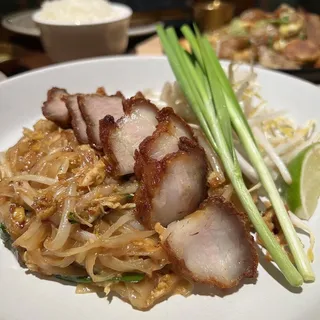 L. Pad Mhee Korat.