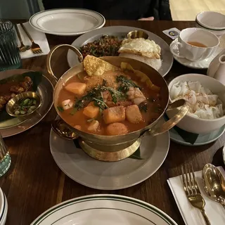 Yen Ta Fo Hot Pot